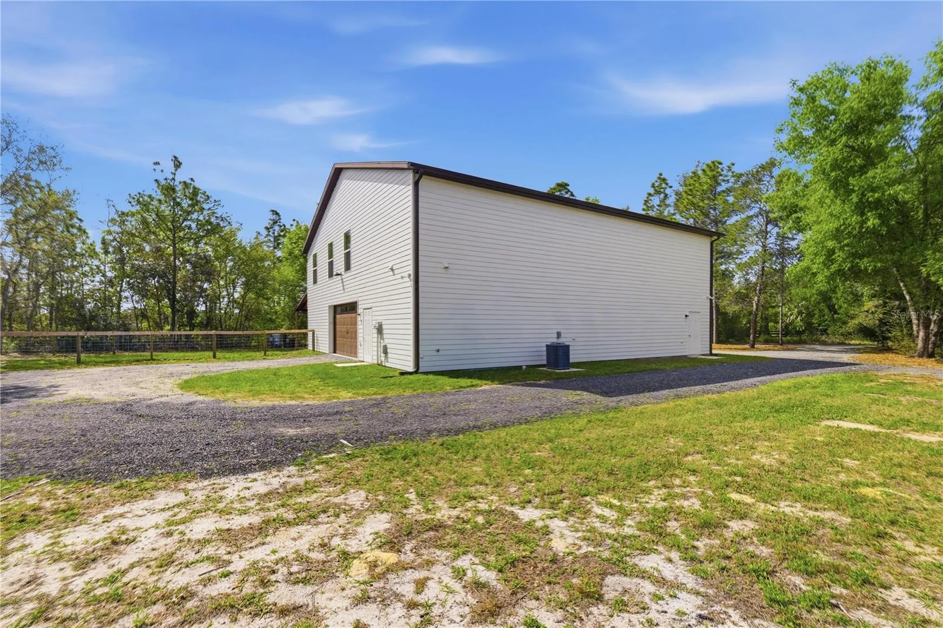 8121 County Road 243b Wildwood FL 34785