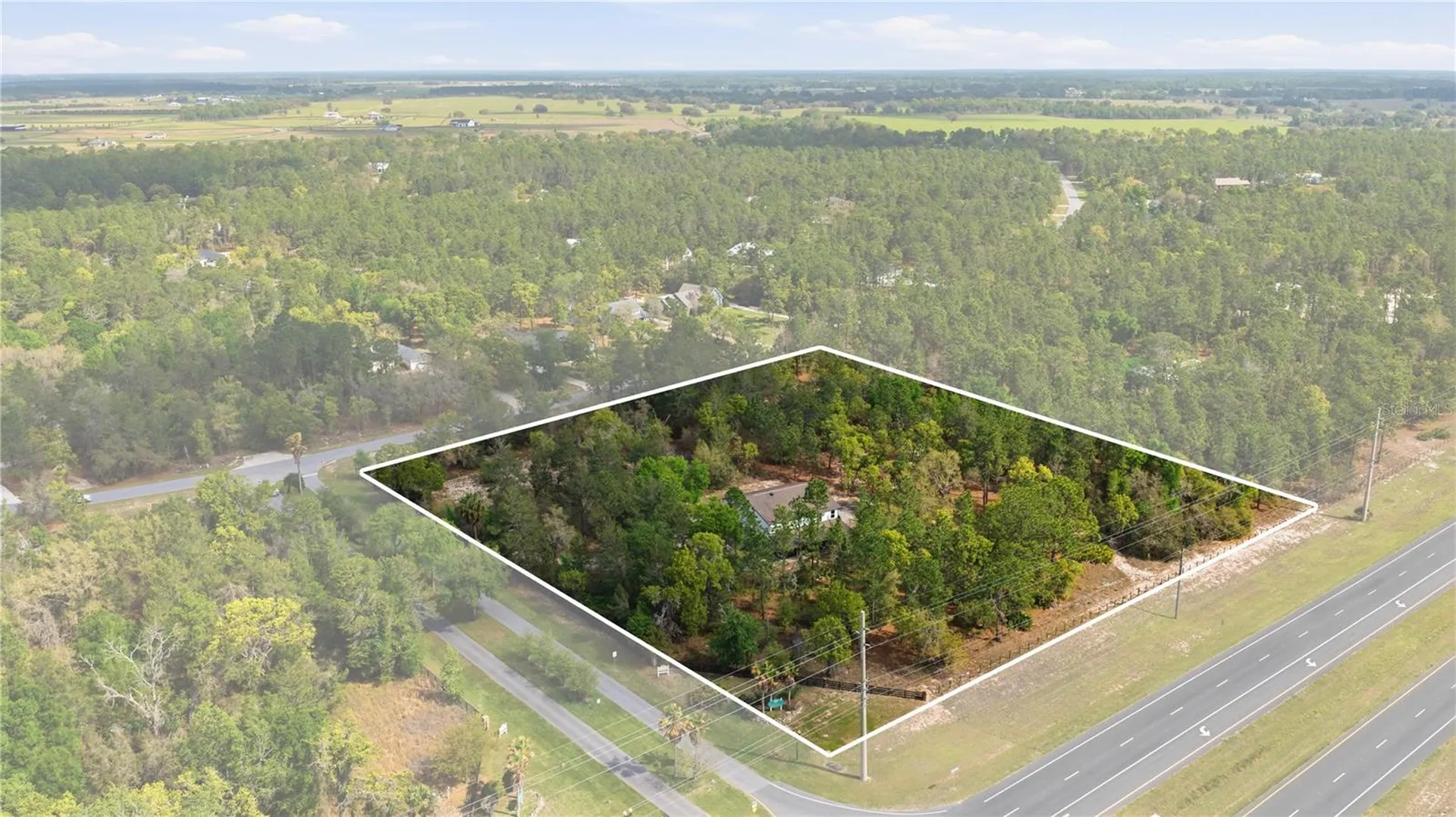 8121 County Road 243b Wildwood FL 34785