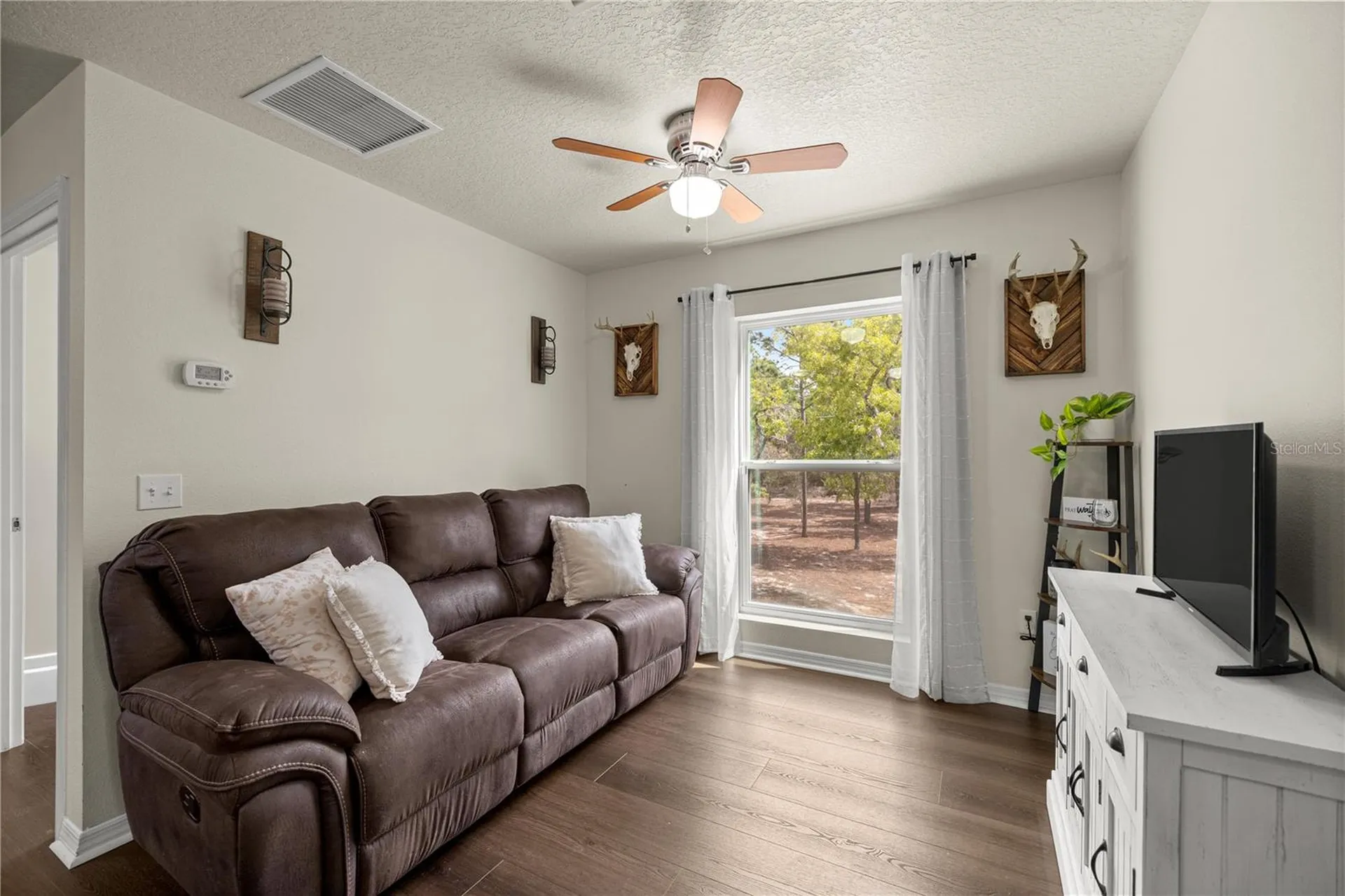 8121 County Road 243b Wildwood FL 34785
