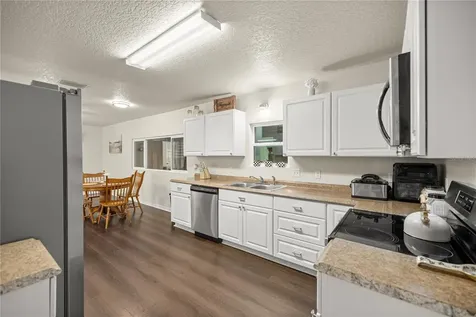 8121 County Road 243b Wildwood FL 34785