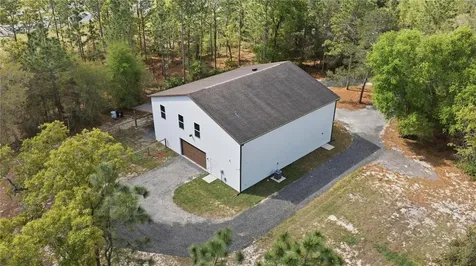 8121 County Road 243b Wildwood FL 34785
