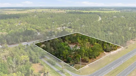 8121 County Road 243b Wildwood FL 34785