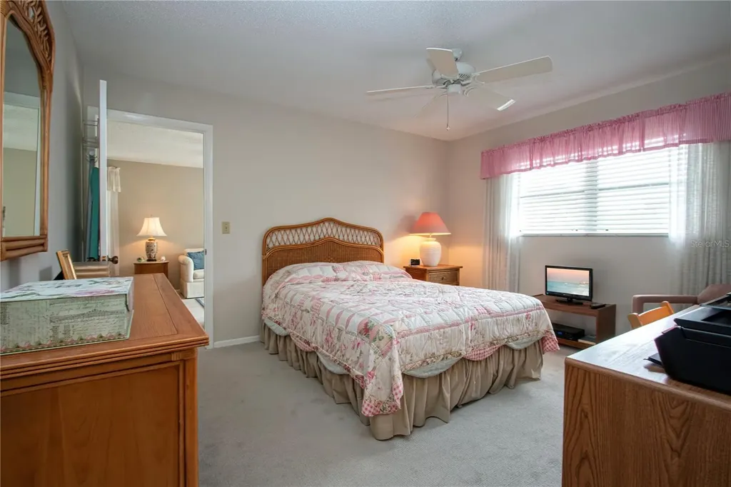 390 301 Boulevard W Bradenton FL 34205
