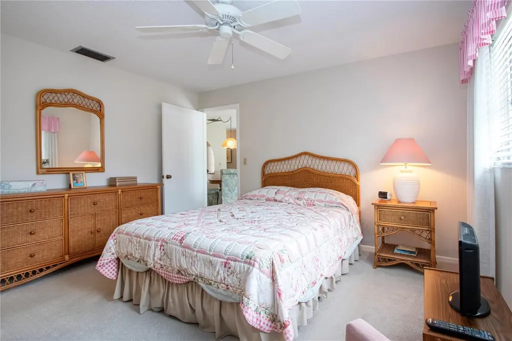 390 301 Boulevard W Bradenton FL 34205