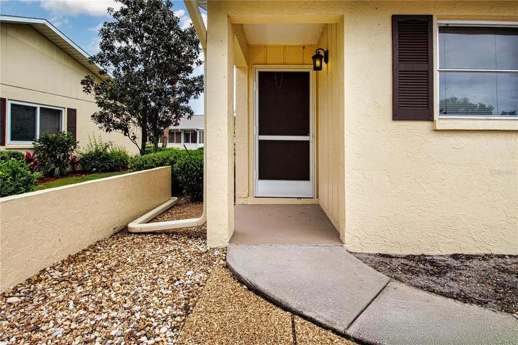 390 301 Boulevard W Bradenton FL 34205