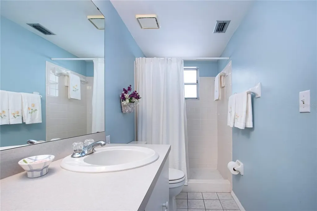 390 301 Boulevard W Bradenton FL 34205