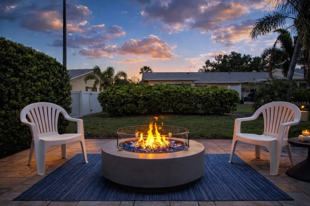 390 301 Boulevard W Bradenton FL 34205
