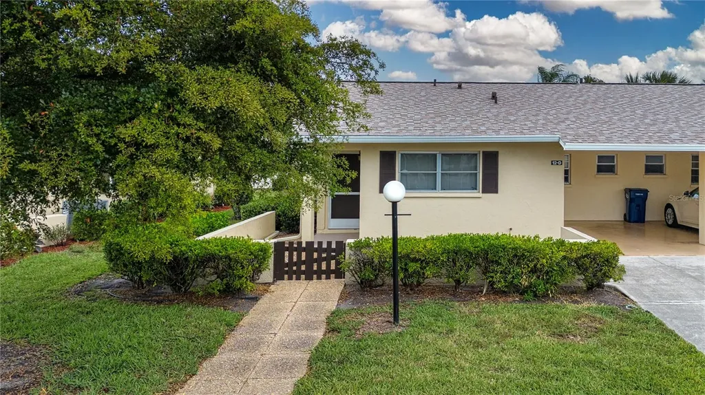 390 301 Boulevard W Bradenton FL 34205