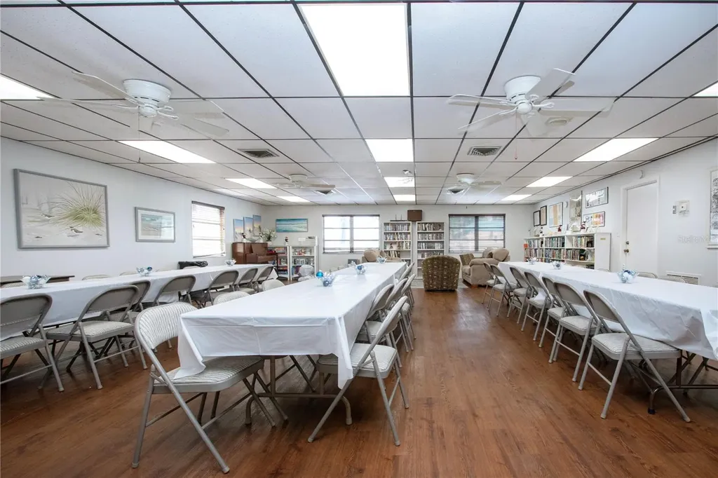 390 301 Boulevard W Bradenton FL 34205