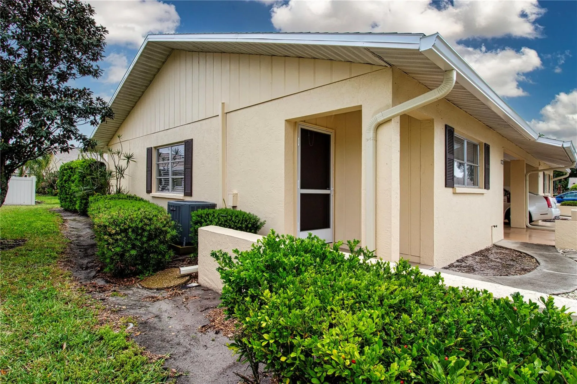 390 301 Boulevard W Bradenton FL 34205