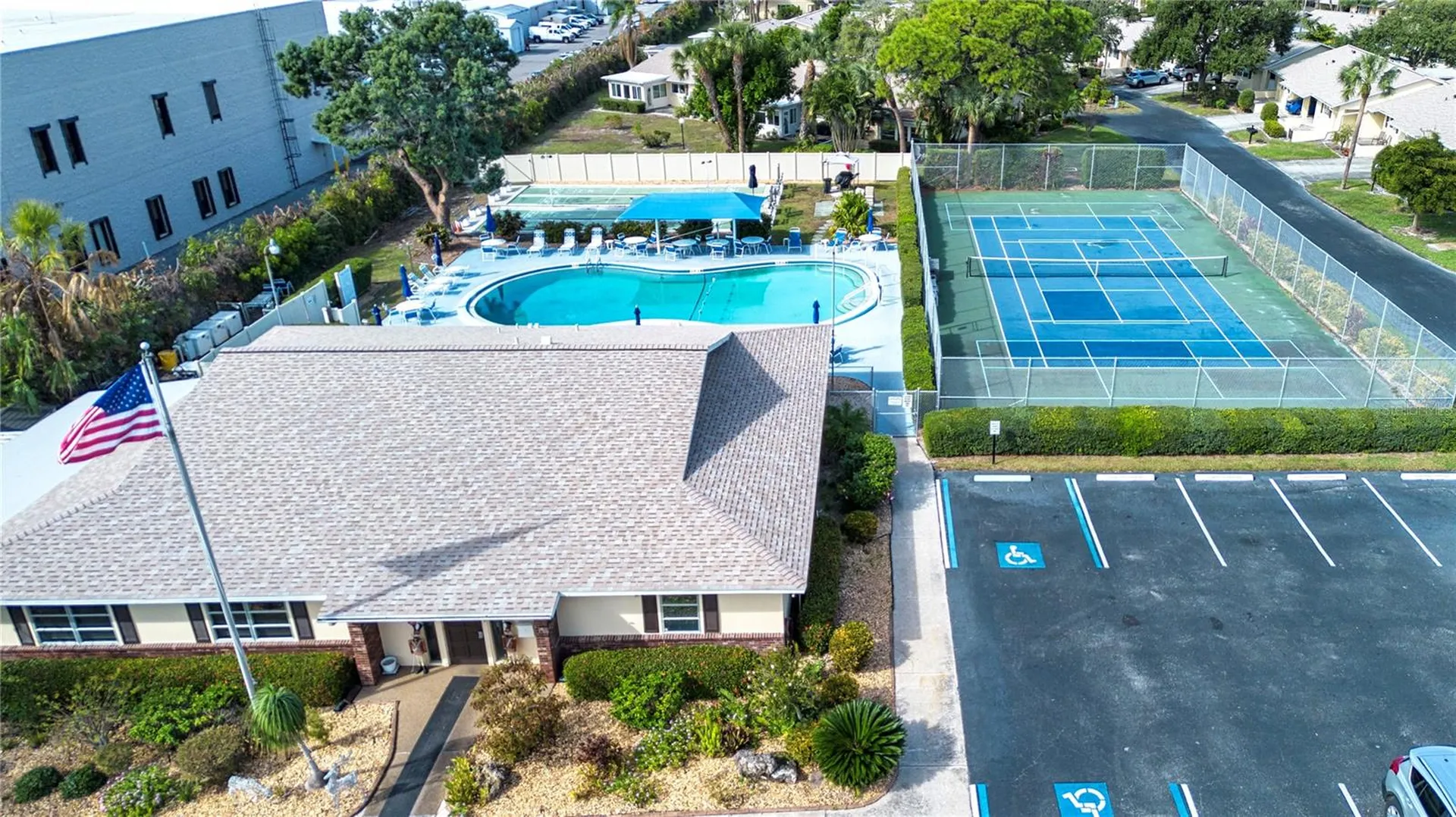 390 301 Boulevard W Bradenton FL 34205