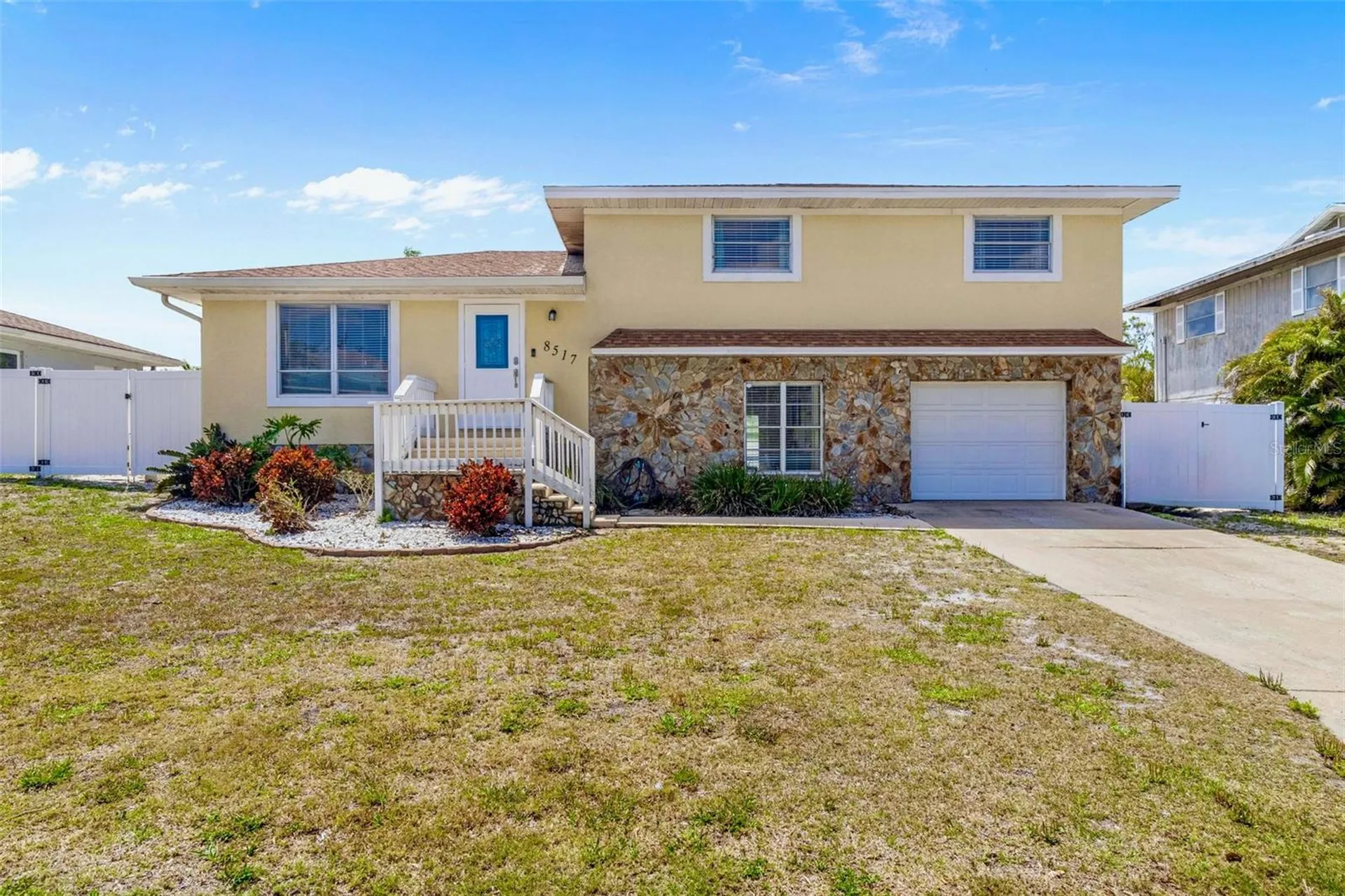 8517 43rd Avenue W Bradenton FL 34209