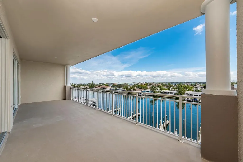 125 Island Way Clearwater Beach FL 33767