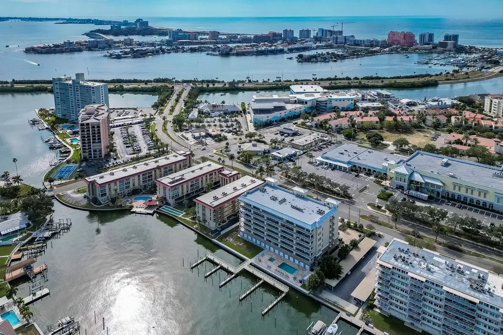 125 Island Way Clearwater Beach FL 33767