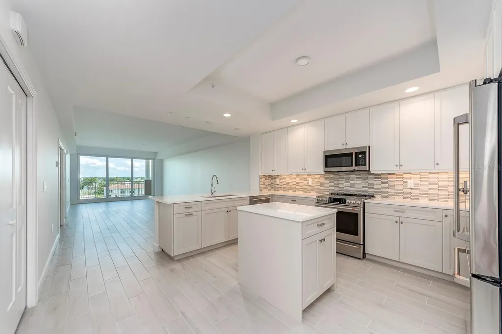 125 Island Way Clearwater Beach FL 33767