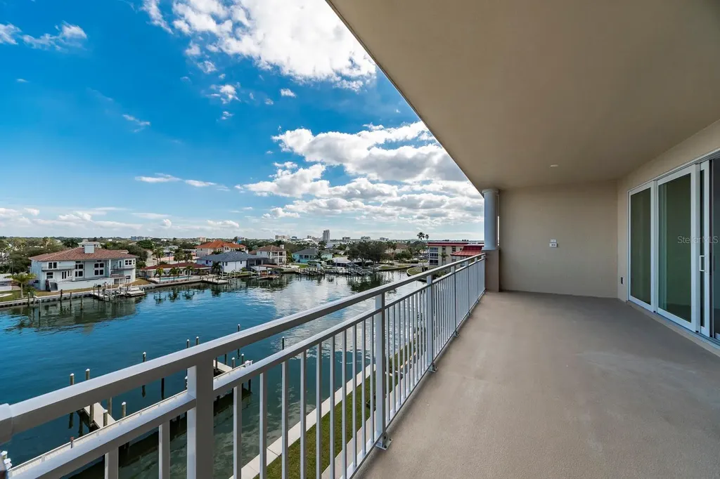 125 Island Way Clearwater Beach FL 33767