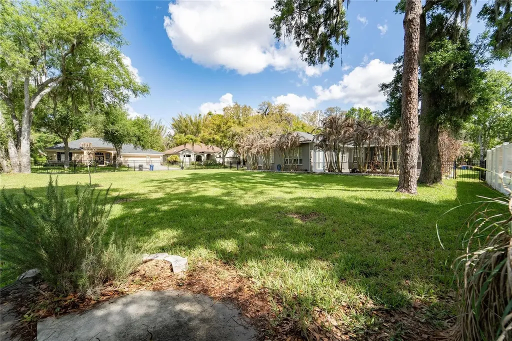 5608 Osprey Park Place Lithia FL 33547