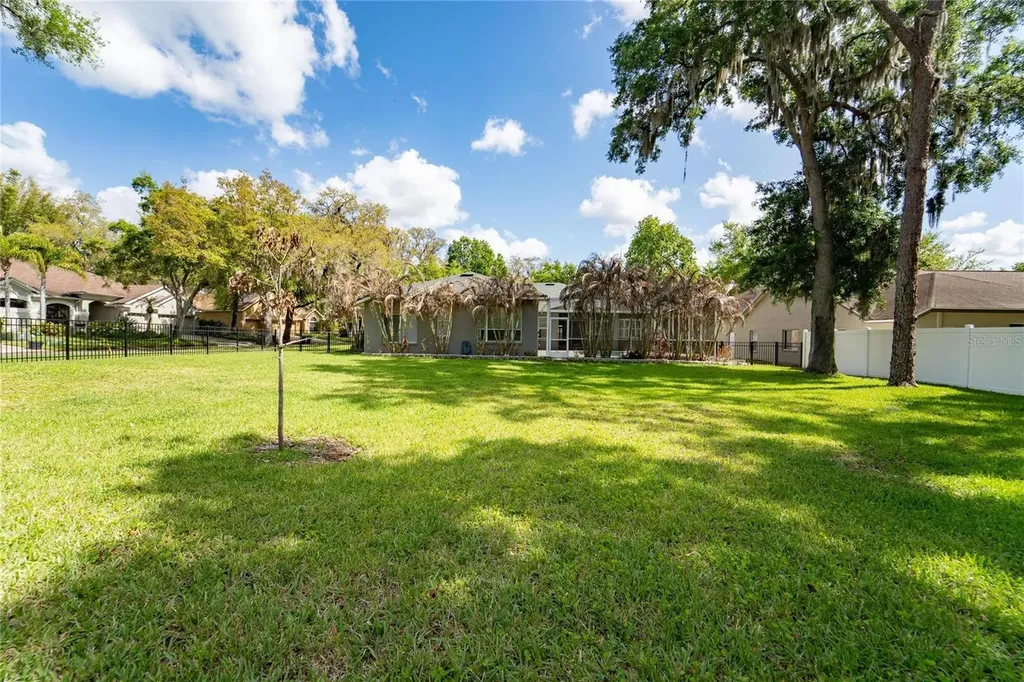 5608 Osprey Park Place Lithia FL 33547