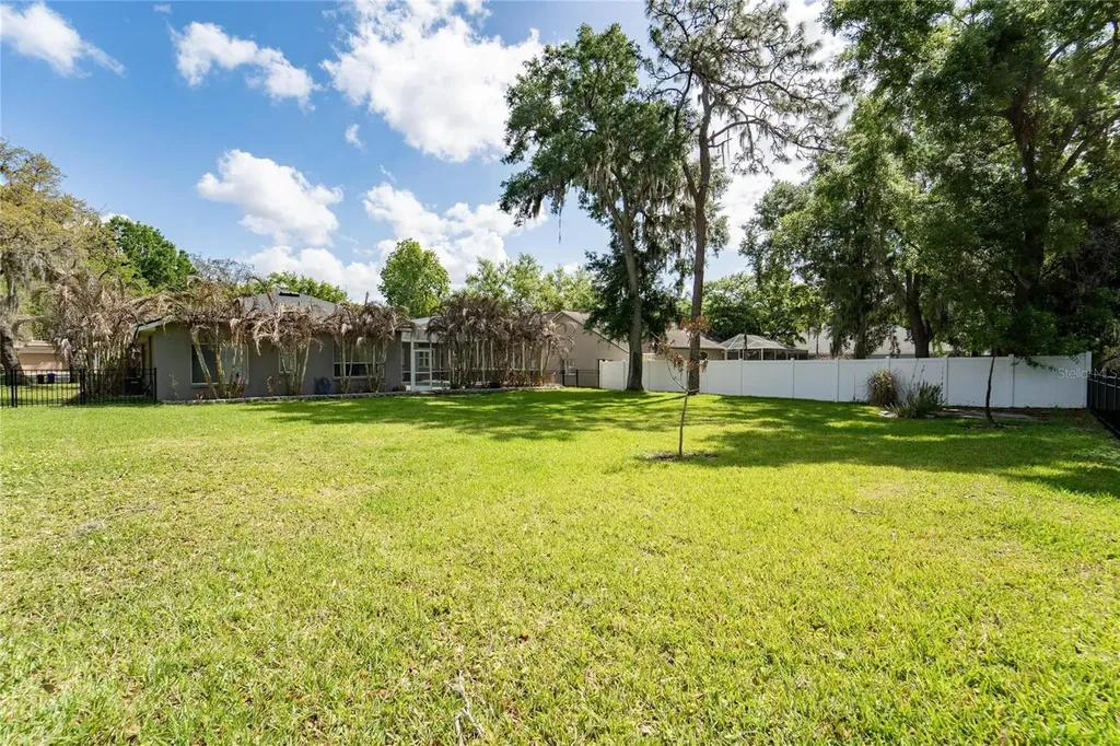 5608 Osprey Park Place Lithia FL 33547