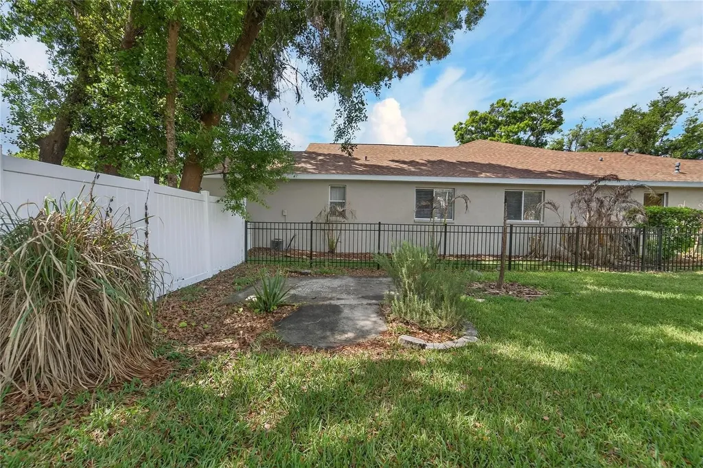 5608 Osprey Park Place Lithia FL 33547