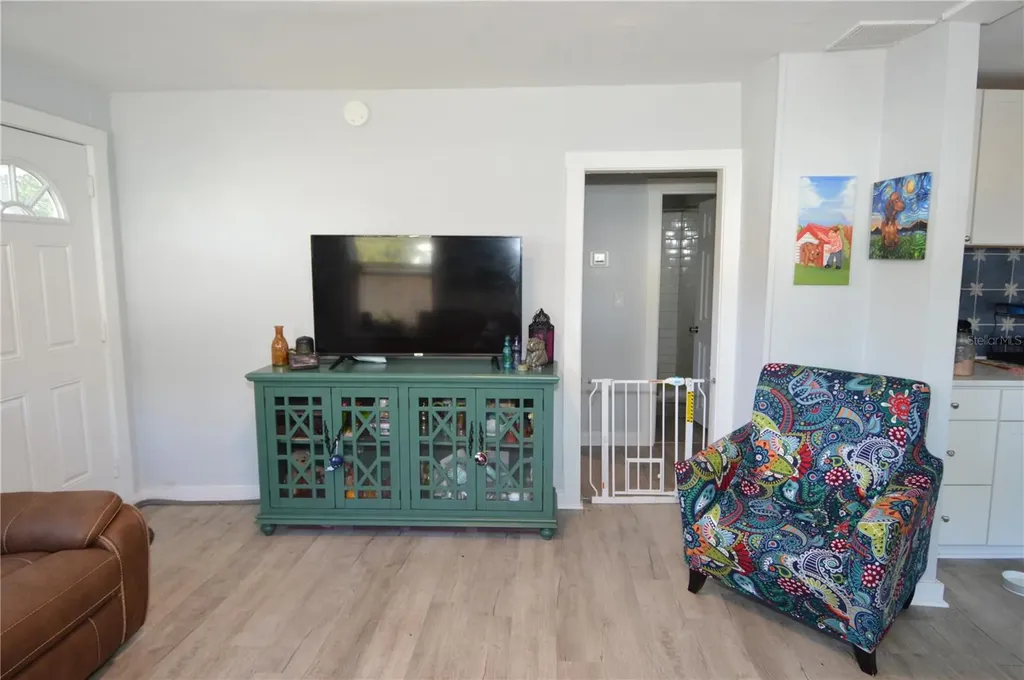 2852 60th Avenue N St Petersburg FL 33714
