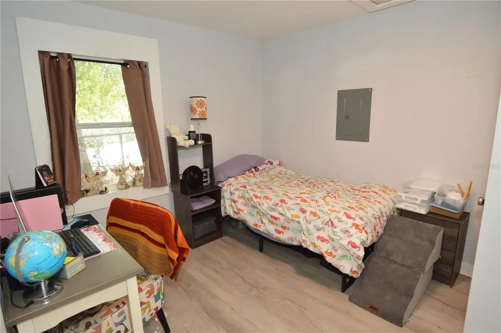 2852 60th Avenue N St Petersburg FL 33714