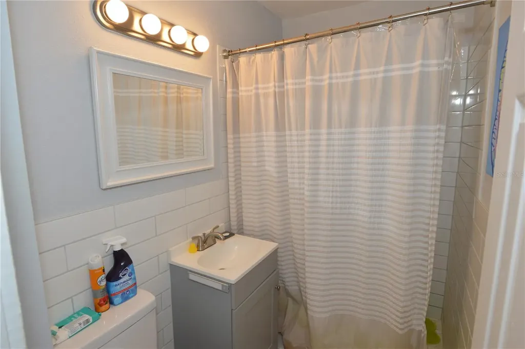 2852 60th Avenue N St Petersburg FL 33714