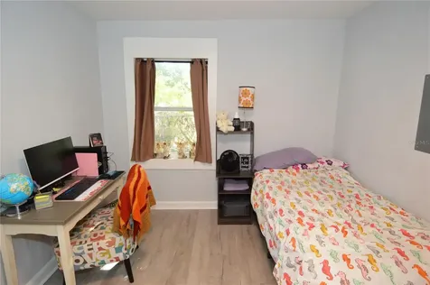 2852 60th Avenue N St Petersburg FL 33714