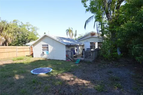 2852 60th Avenue N St Petersburg FL 33714