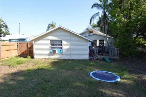 2852 60th Avenue N St Petersburg FL 33714
