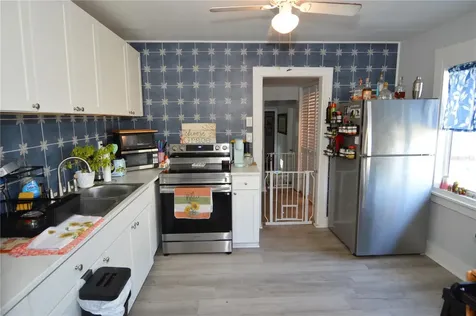 2852 60th Avenue N St Petersburg FL 33714