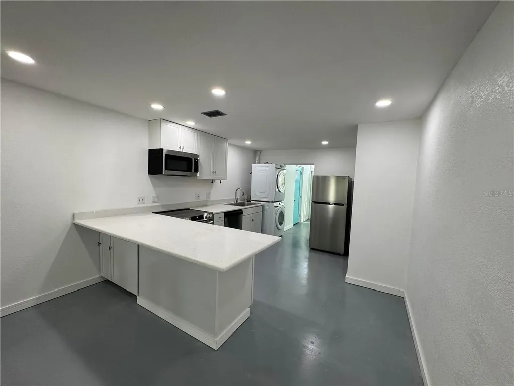 5720 13th Avenue N St Petersburg FL 33710