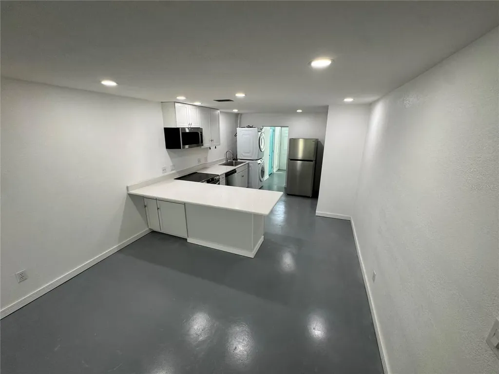 5720 13th Avenue N St Petersburg FL 33710
