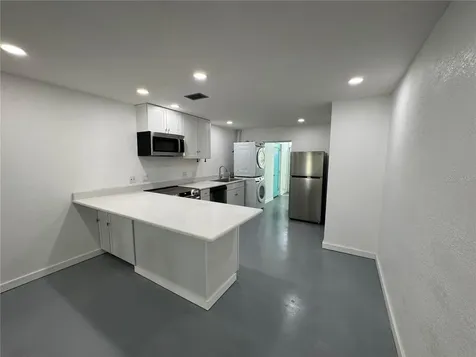 5720 13th Avenue N St Petersburg FL 33710
