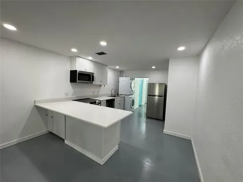 5720 13th Avenue N St Petersburg FL 33710