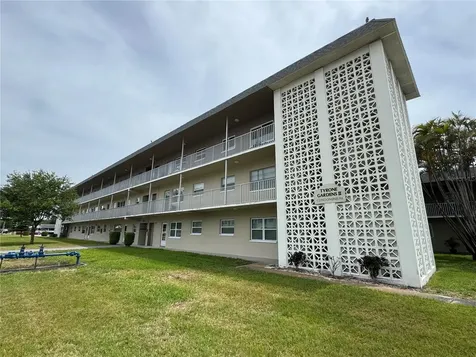 5720 13th Avenue N St Petersburg FL 33710