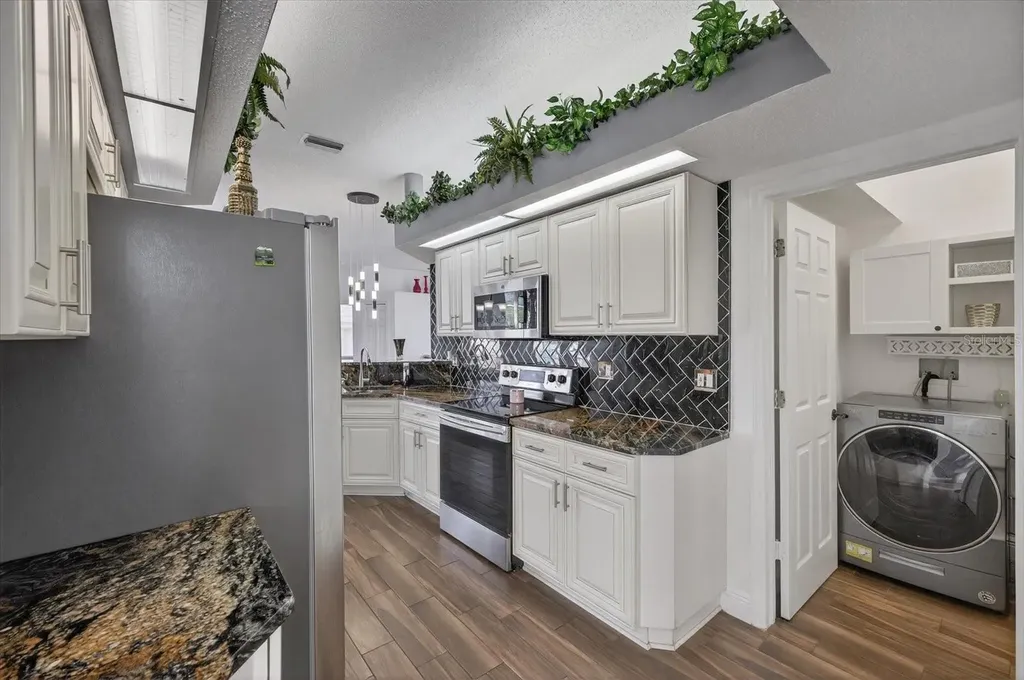 4613 Mariner Boulevard Spring Hill FL 34609
