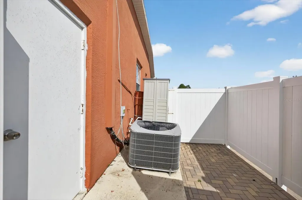 4613 Mariner Boulevard Spring Hill FL 34609