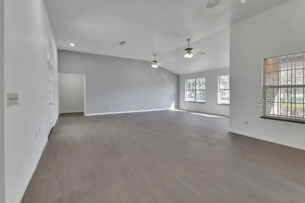 2400 S Glen Eagles Drive Deland FL 32724