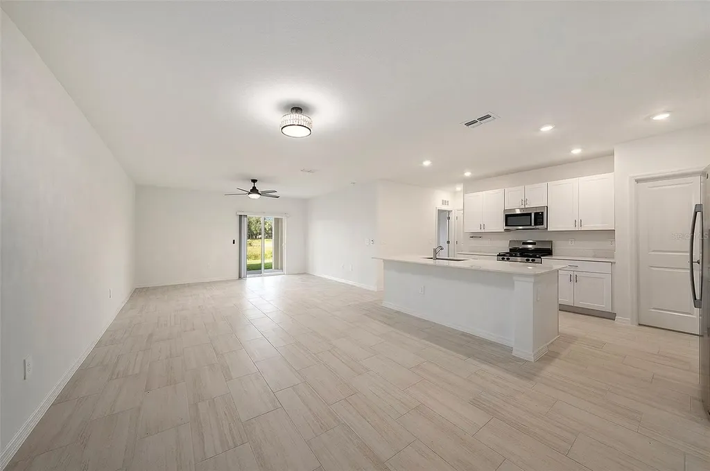 35233 Gravelly Drive Zephyrhills FL 33541
