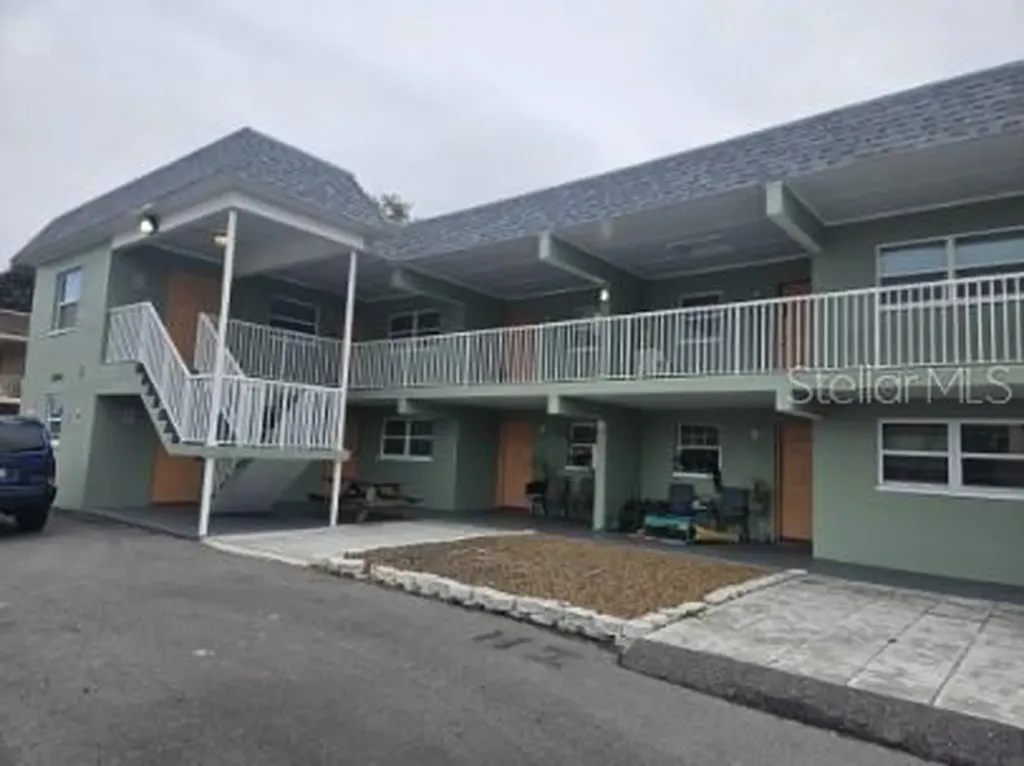 2035 Alpine Road Clearwater FL 33755