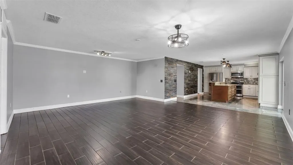 5187 Spanish Oaks Lane Lakeland FL 33805