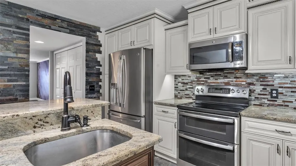 5187 Spanish Oaks Lane Lakeland FL 33805