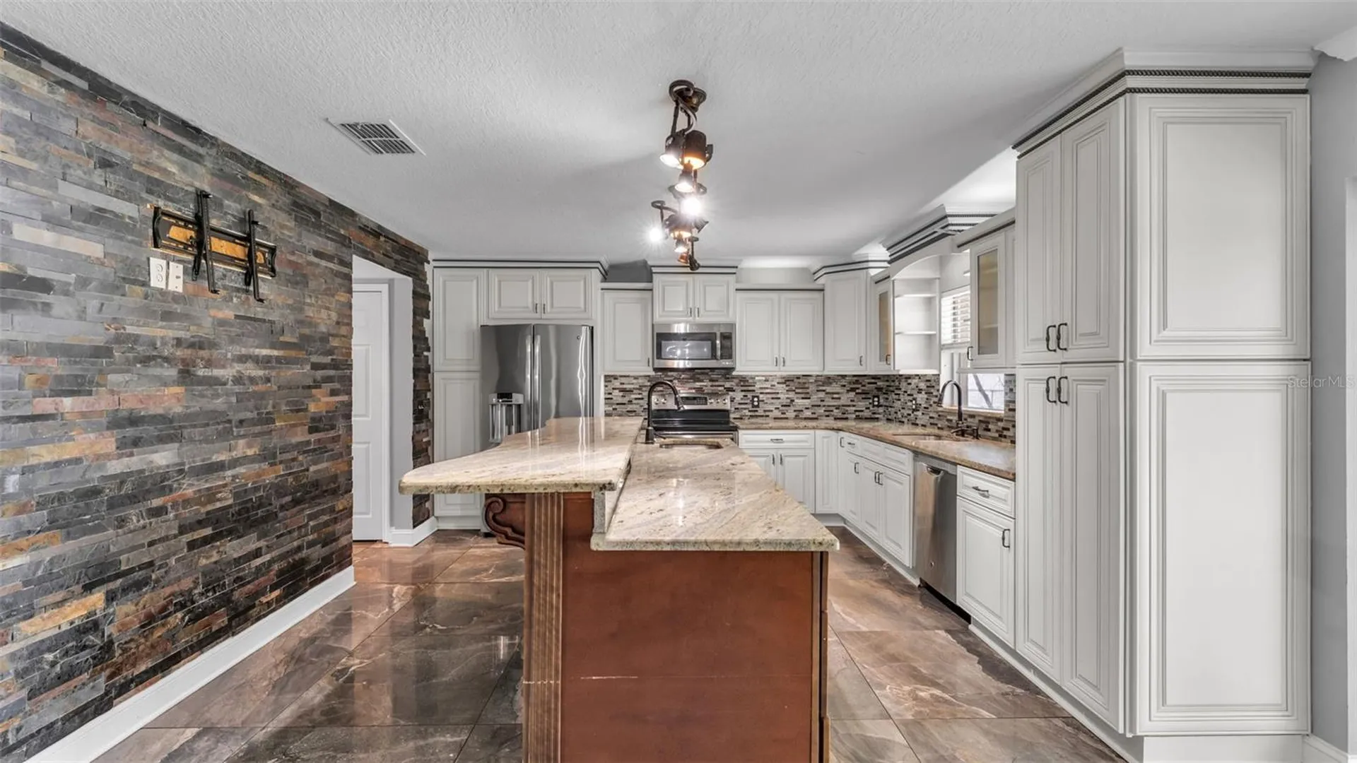 5187 Spanish Oaks Lane Lakeland FL 33805