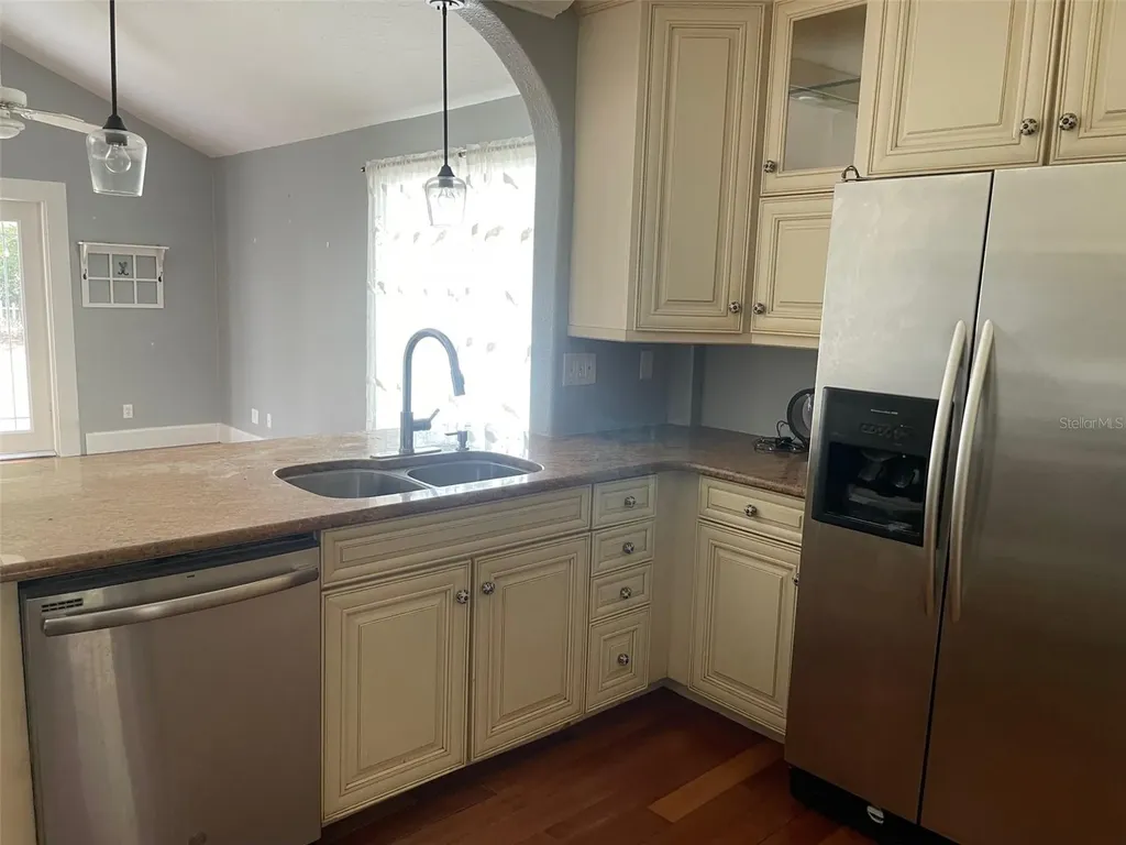 5419 9th Zephyrhills FL 33542