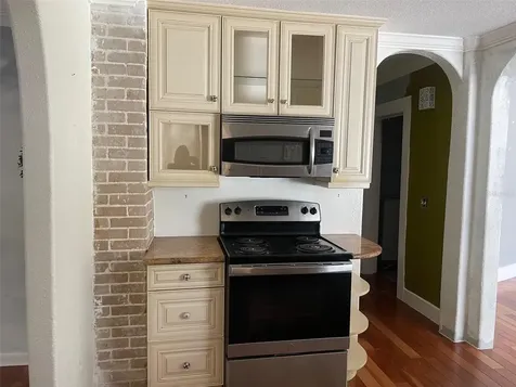 5419 9th Zephyrhills FL 33542