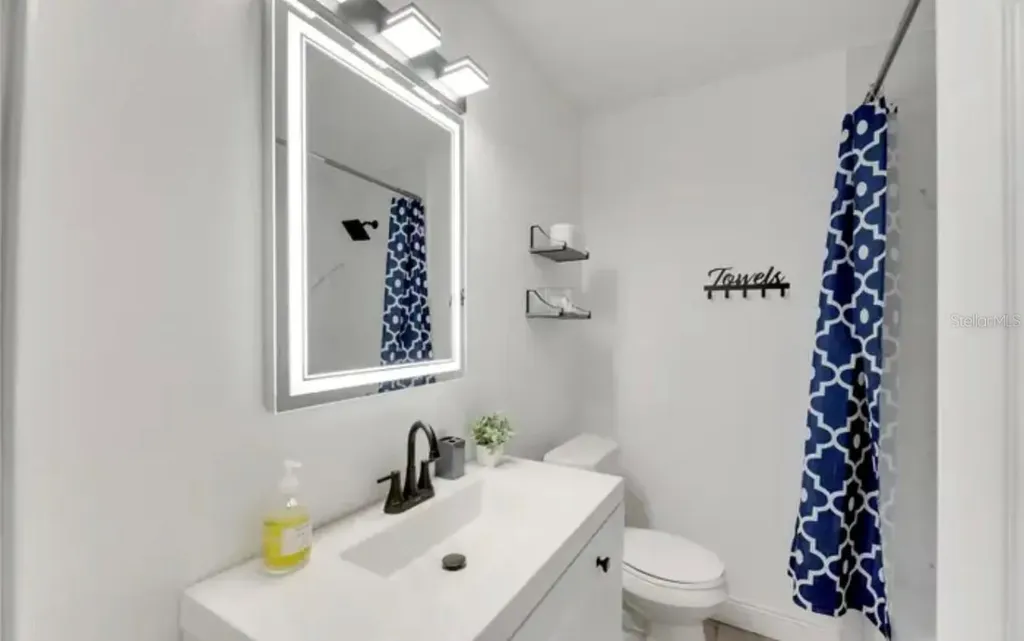 4513 W Mcelroy Avenue Tampa FL 33611