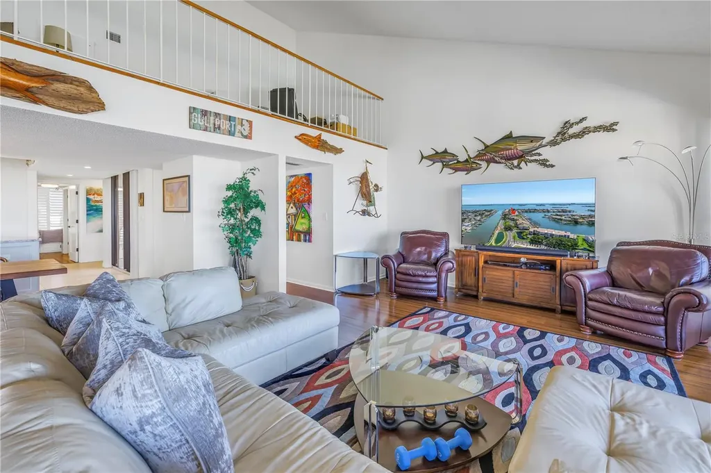 2795 Kipps Colony Drive S St Petersburg FL 33707
