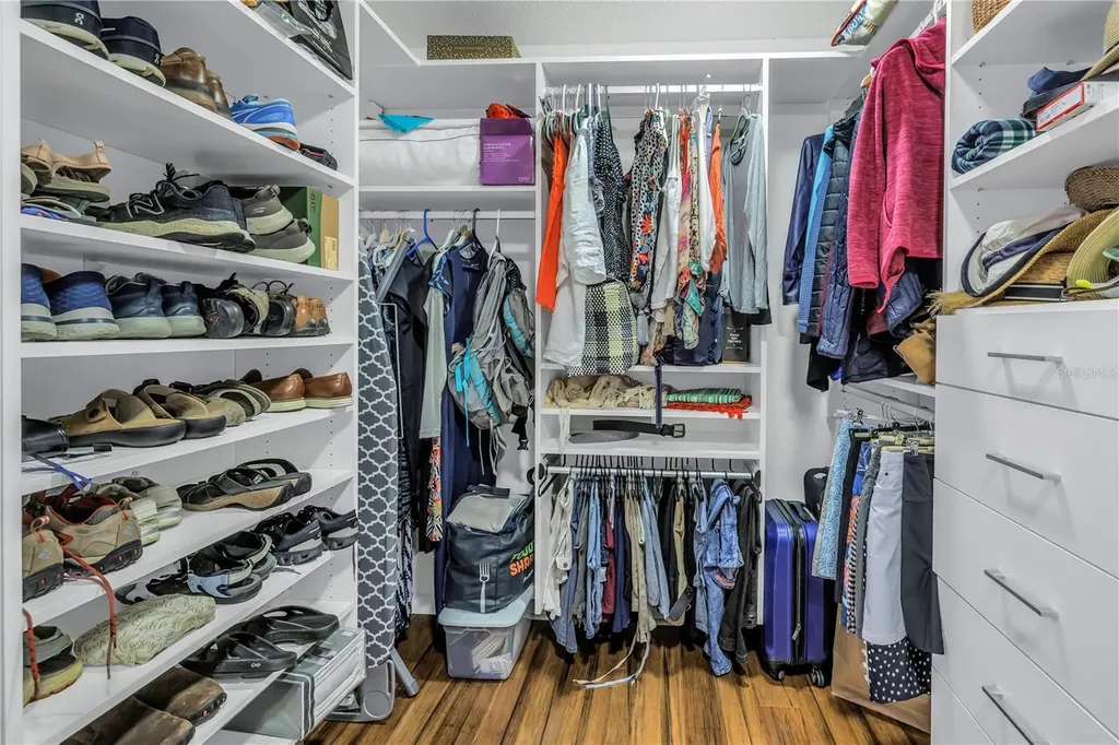 2795 Kipps Colony Drive S St Petersburg FL 33707