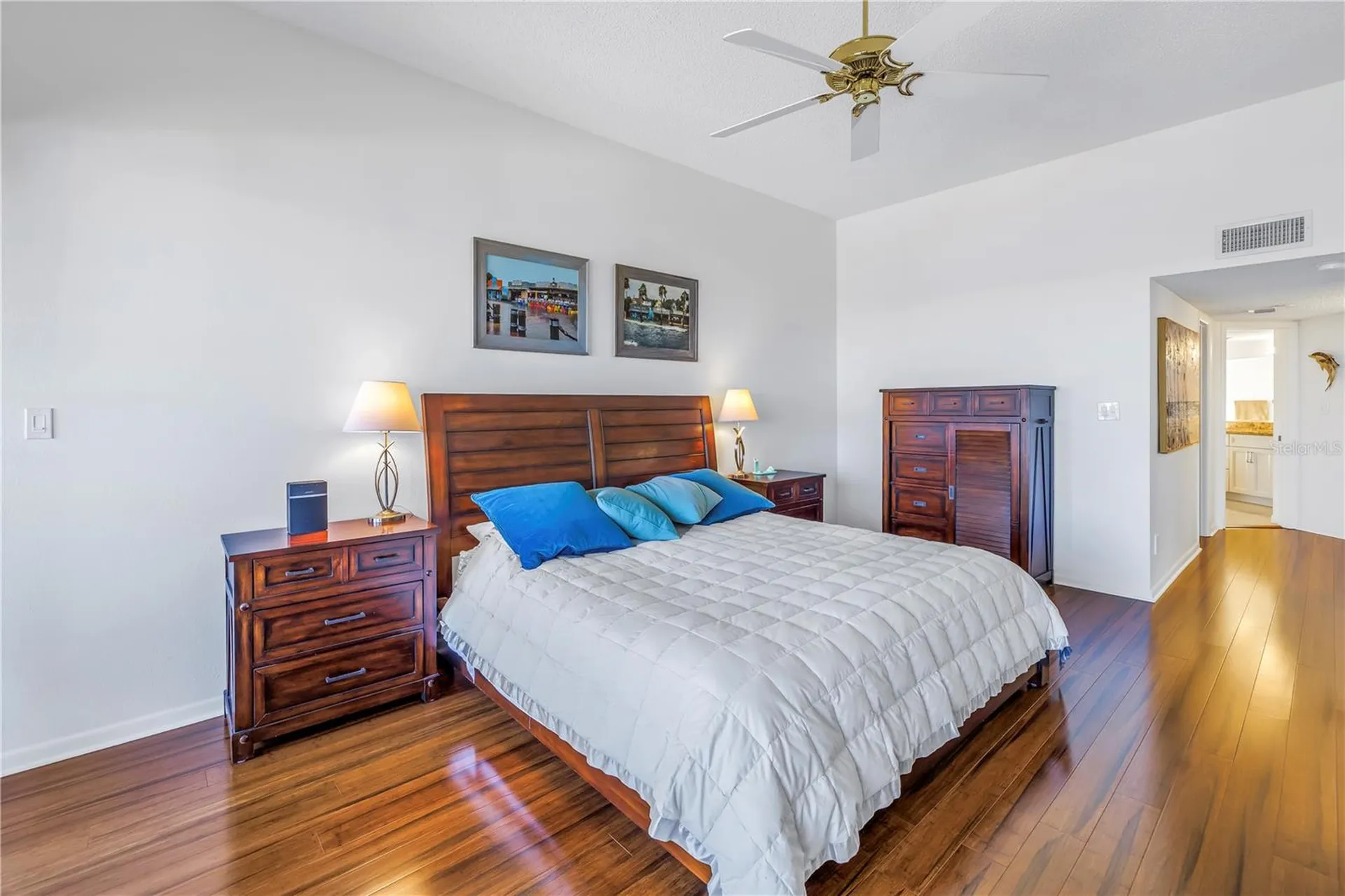 2795 Kipps Colony Drive S St Petersburg FL 33707